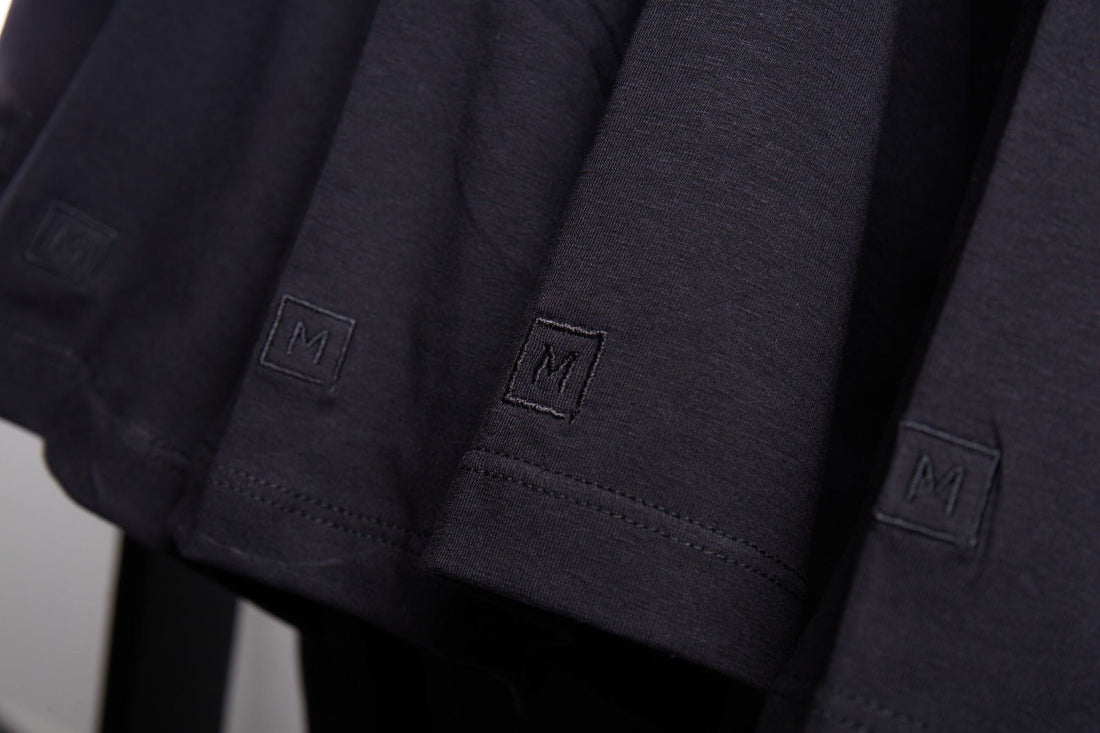 4 motivos para você apostar em camisetas básicas de qualidade - Minimal Club